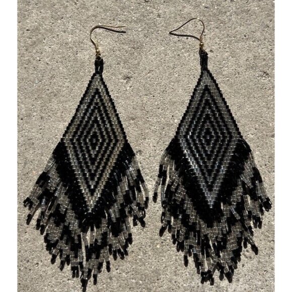 Vintage Long Black Clear Seed Bead Cluster Dangle Pierced Earrings Western 6” - Picture 12 of 13